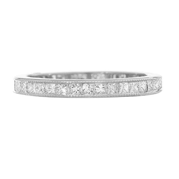 18 Karat White Gold Diamond Ring